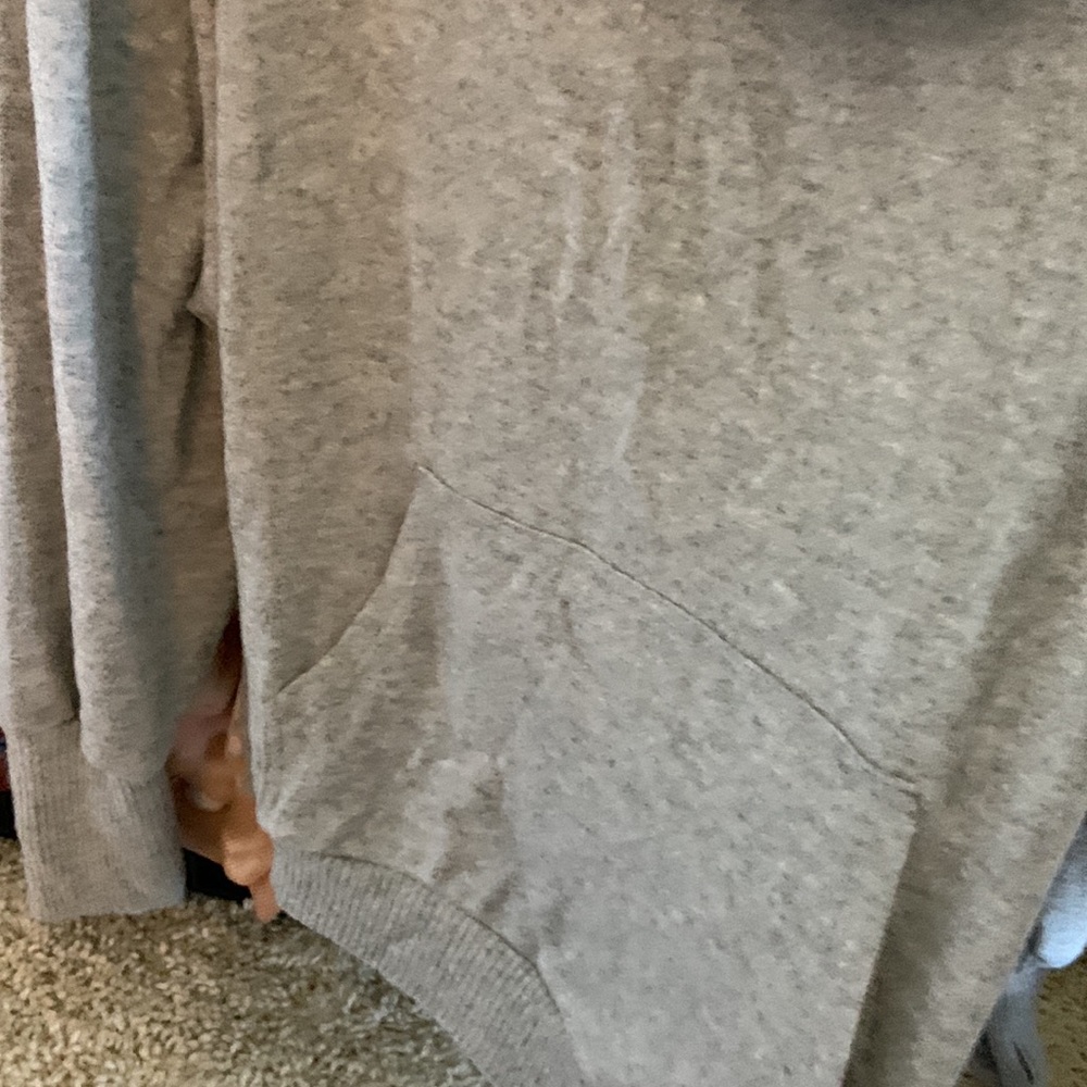 Macy’s Bundle (2 sweaters) - Picture 6 of 7